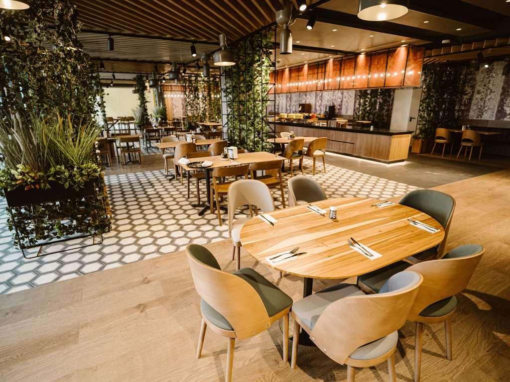 Ibis Styles Sibiu Arsenal Hotel Restaurant foto
