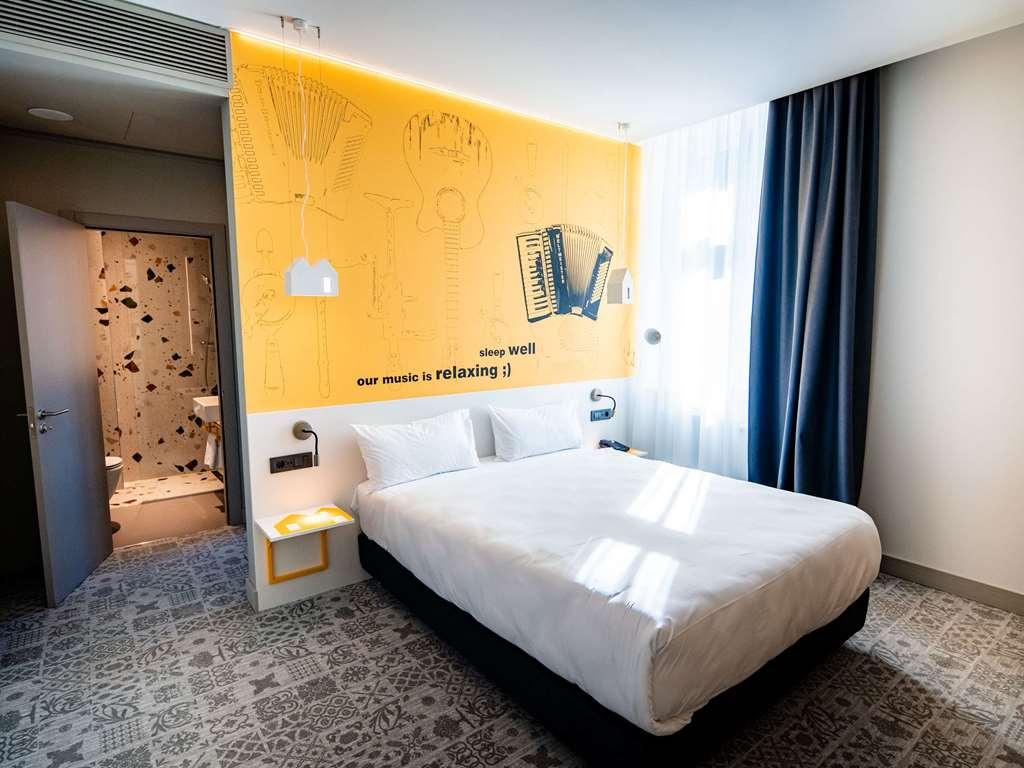 Ibis Styles Sibiu Arsenal Hotel Kamer foto